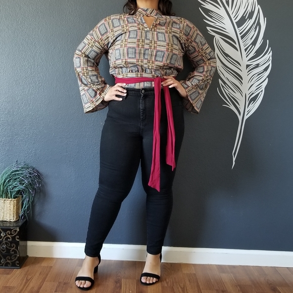 Willow & Root Winged Sleeve Top - Picture 1 of 5